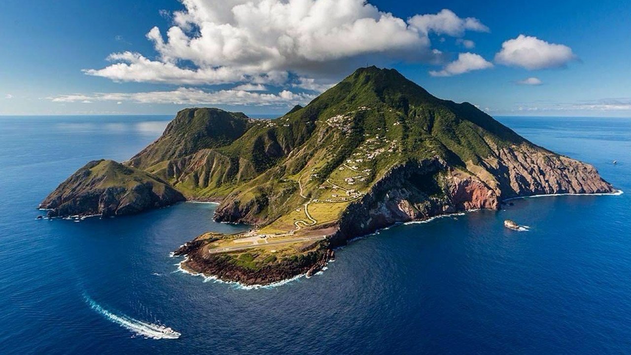 Saba: A Dive Adventure on the “Unspoiled Queen” of the Caribbean